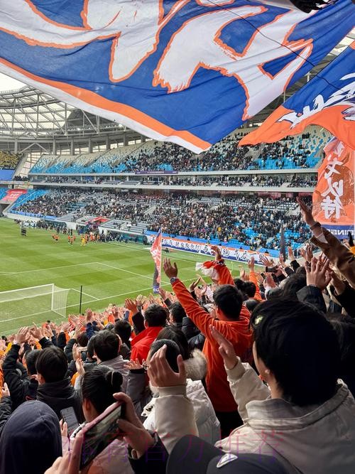 半程复盘 | 亮点追踪：一流场地见证多场经典比赛 中超球迷重回球场观赛